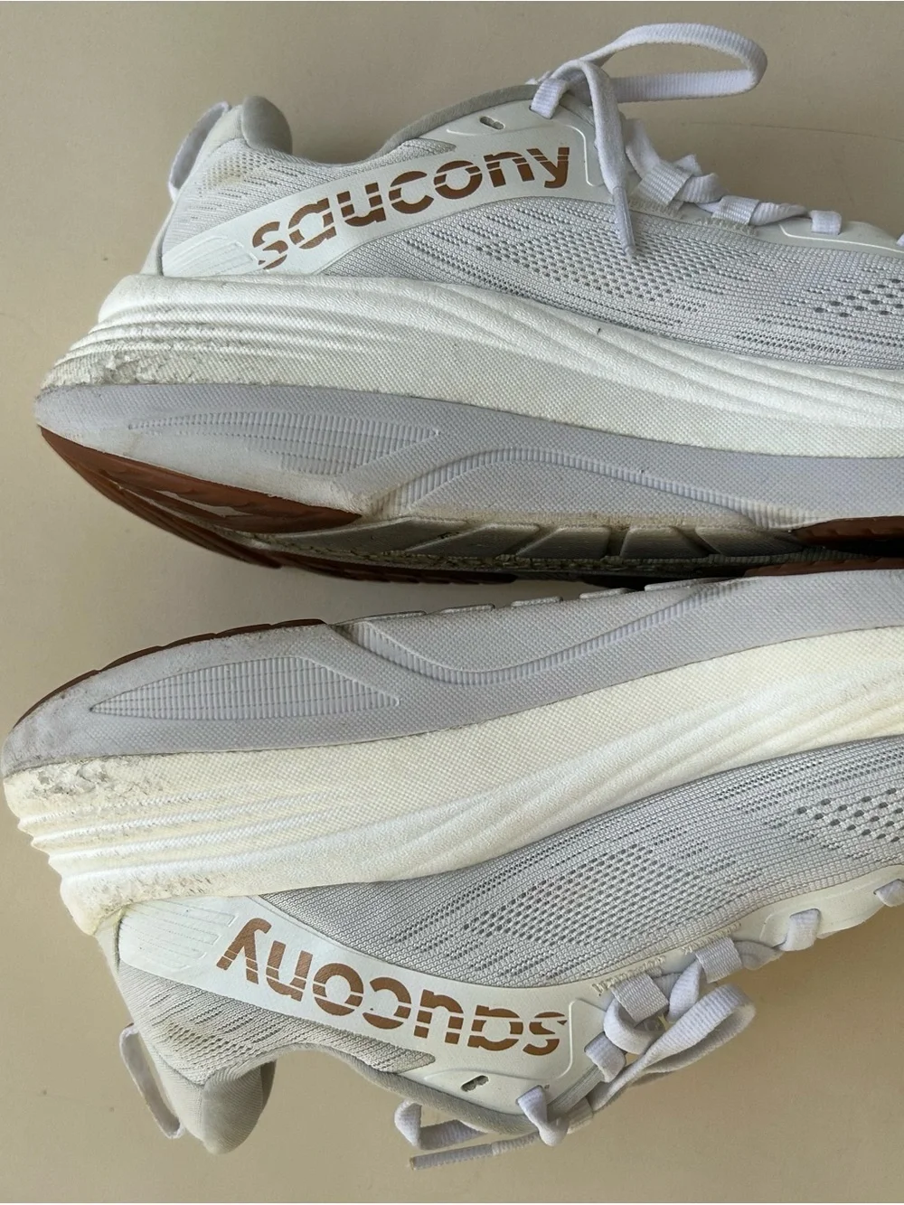 Saucony Ride Lightweight White Running Sneakers size 8.5